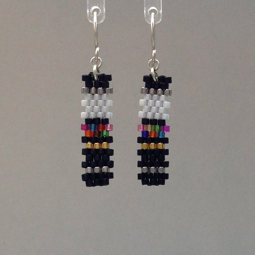 Medium Earring Black/White